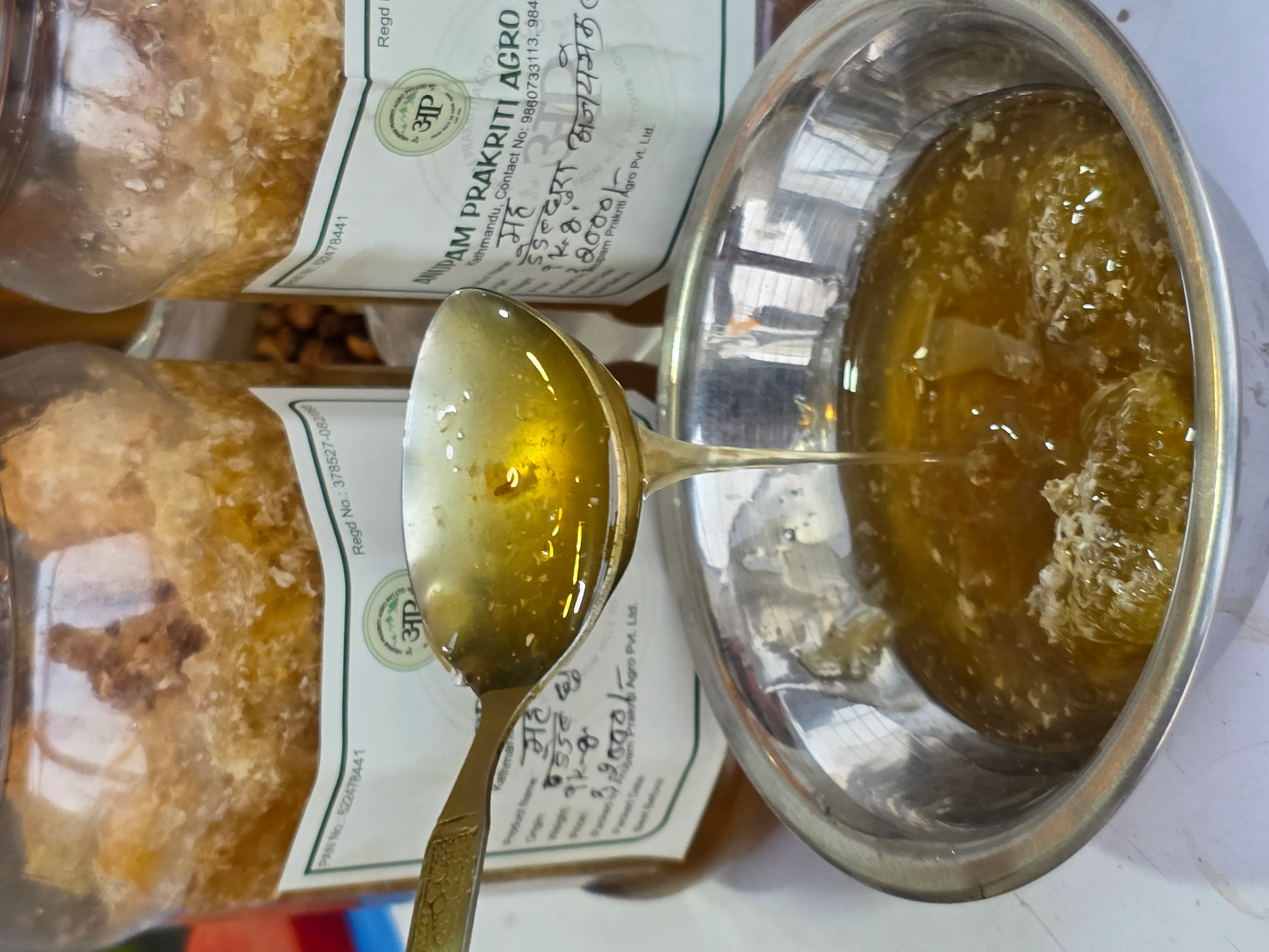 Spot the Sweet Truth: Your Guide to Identifying Pure Local Honey